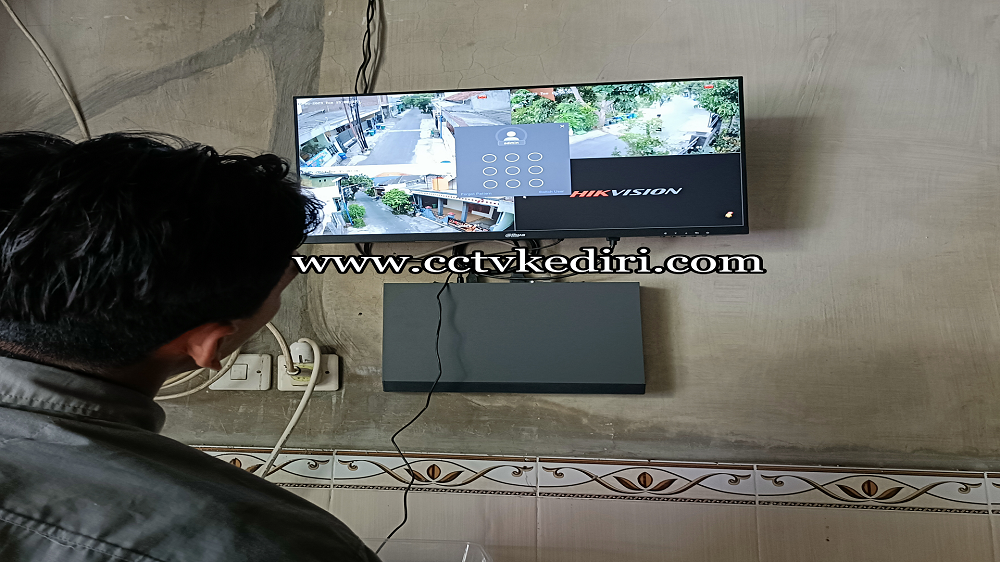 <p>Pasang kamera akan sangat membantu anda untuk memasangkan kamera anda ditempat yang anda inginkan, jika anda ingin menggunakan jasa pasang dari kami bisa langsung hubungi kami dan kami akan melayani anda dengan baik dimanapun anda berada, harga yang kami berikan juga murah jadi anda dapat mengeluarkan biaya jasa pasang minimum.</p>
